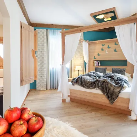 Lärchenhof 4*